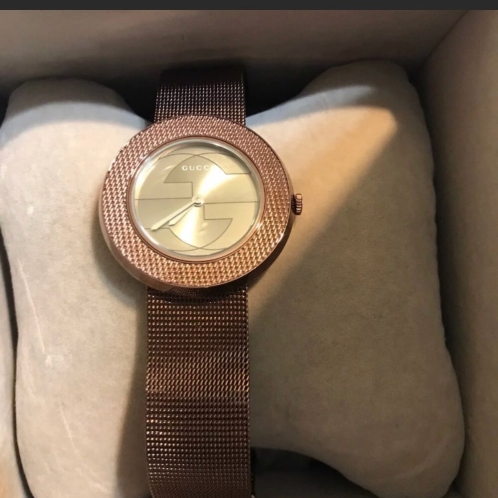 Women Gucci watch